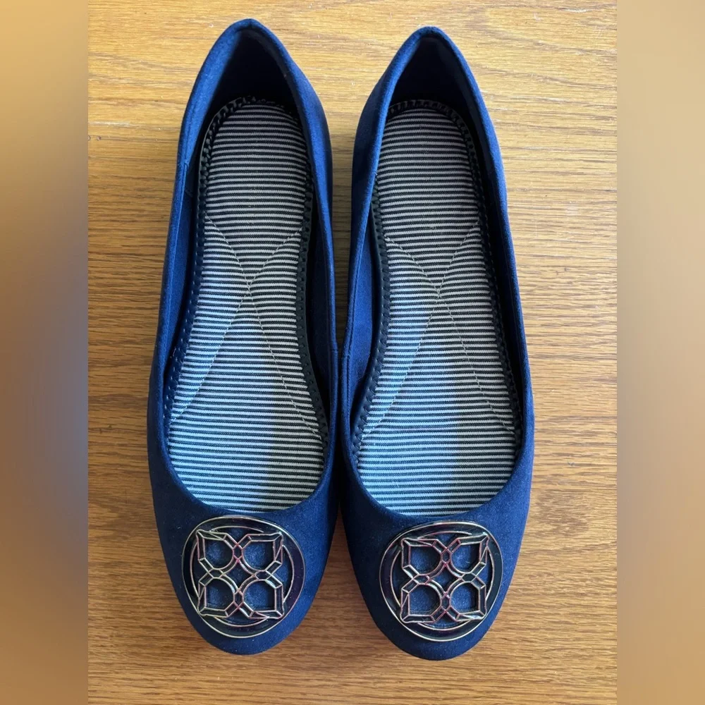 Kelly & Katie Women’s Navy Faux Suede Ballet Flats with Silver Toe Detail, 8.5